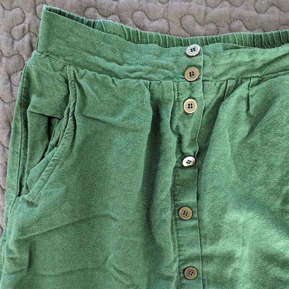 Green Linen Skirt - Picture 2 of 8